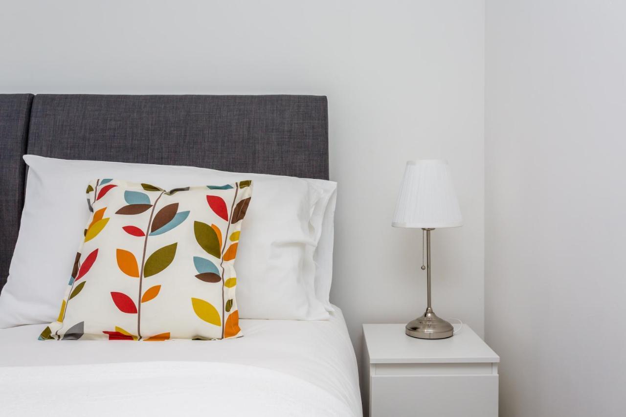 Modern Mews House With Free Parking Space, And Patio By Huluki Sussex Stays Brighton Ngoại thất bức ảnh