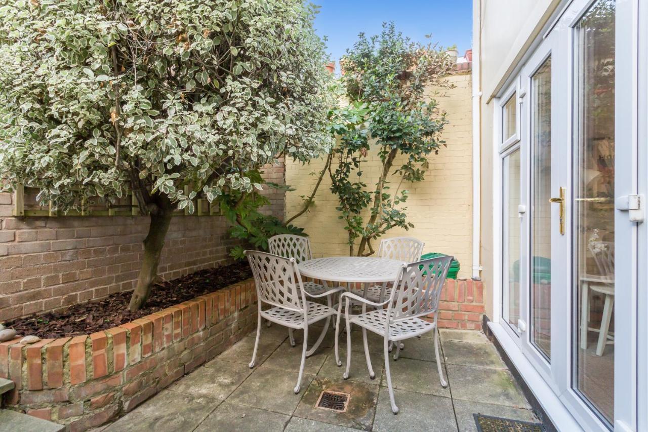 Modern Mews House With Free Parking Space, And Patio By Huluki Sussex Stays Brighton Ngoại thất bức ảnh